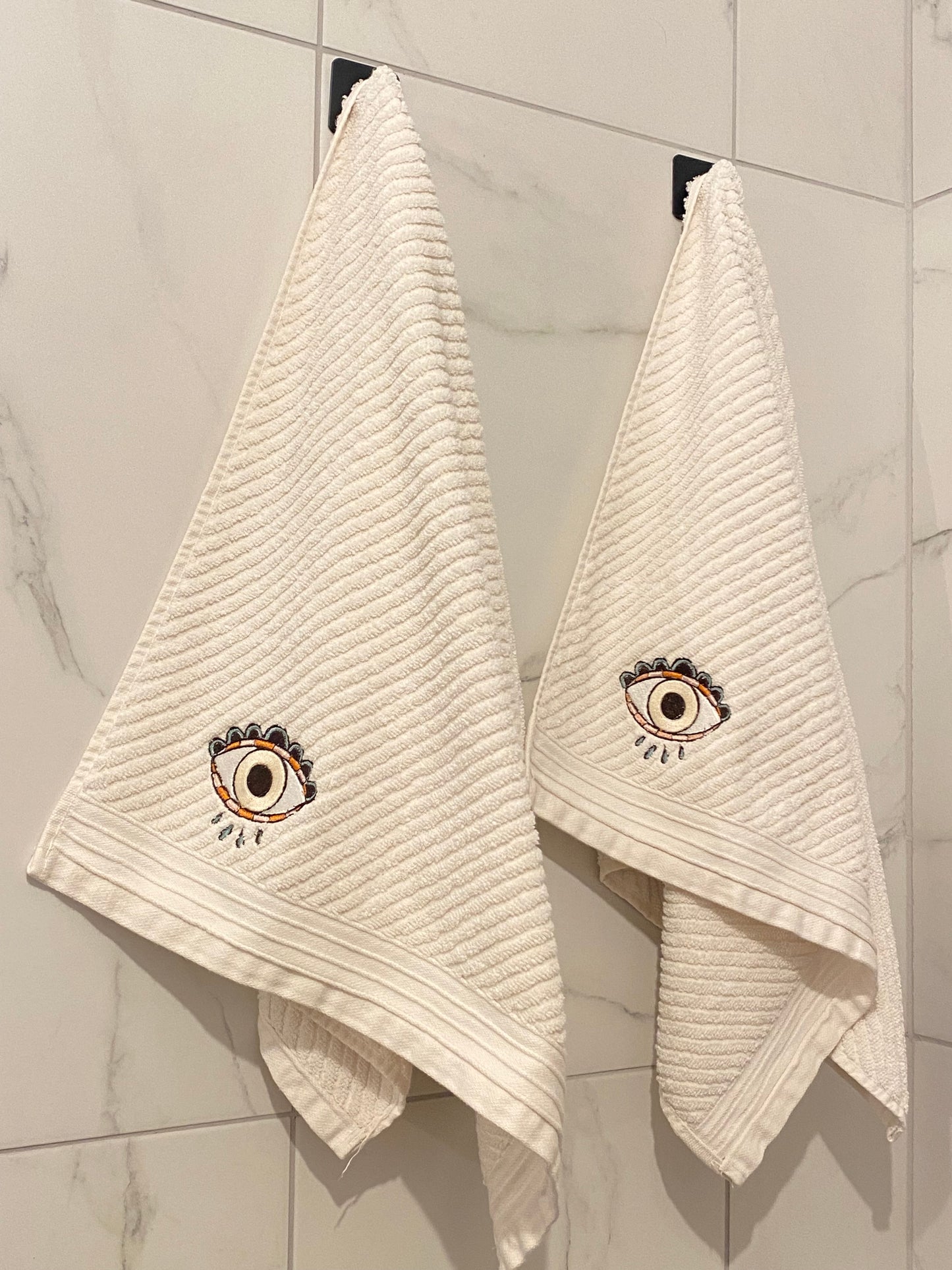 Ensemble serviettes de bain brodées 🧿